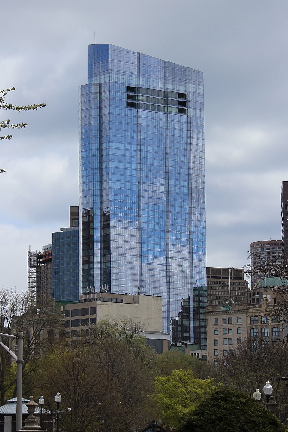 Millennium Tower, Boston, seen from the Public Garden (April 2021)
