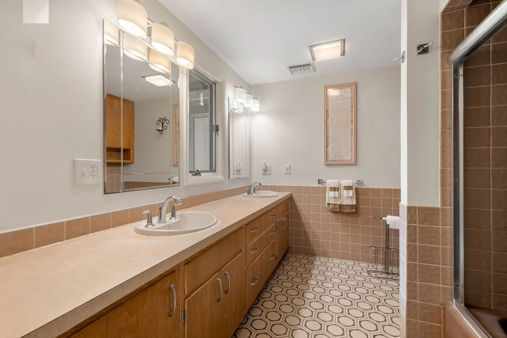 16 Wadsworth Ln, Dartmouth MA 02748 - Photo 24
