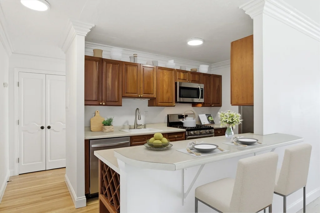6 Whittier Place # 17D, Boston MA 02114 - Photo 5