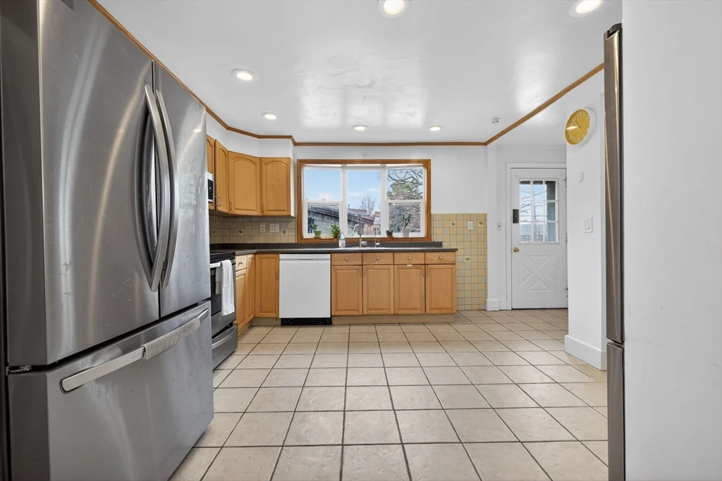3 Hawthorne Street, Malden MA 02148 - Photo 7