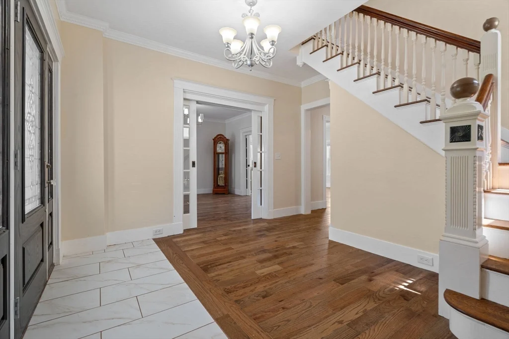 22 South Munroe Terrace, Boston MA 02122 - Photo 4