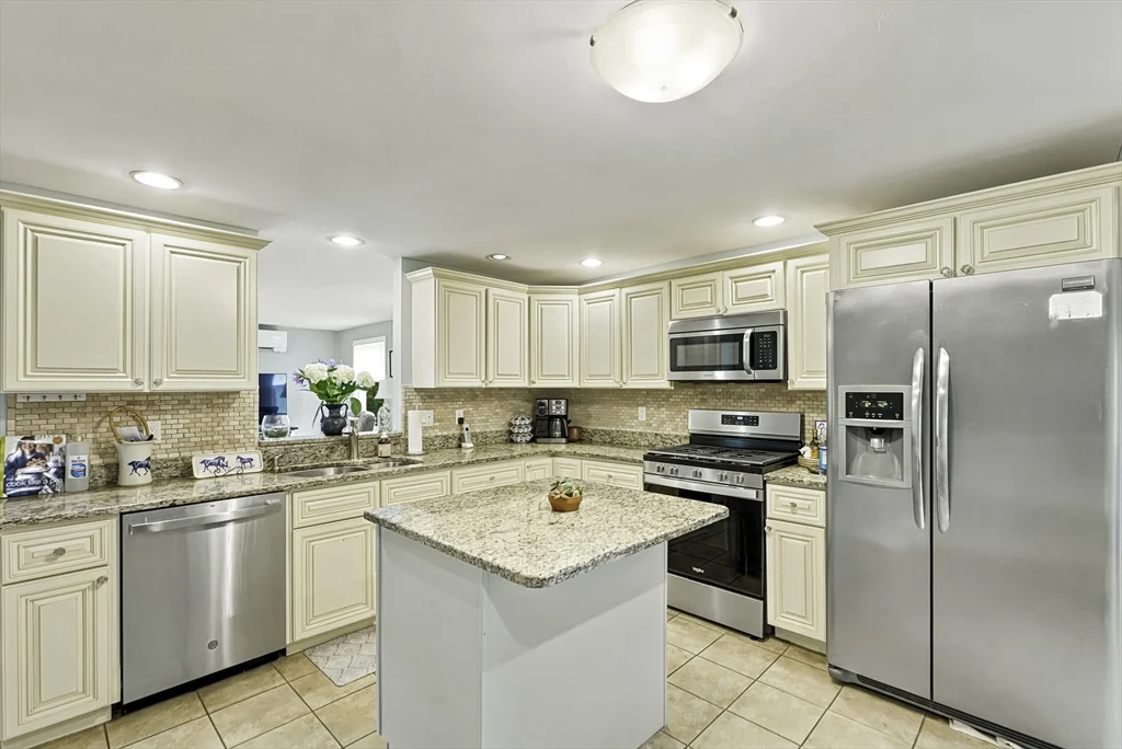 58 Wedgewood Dr, Holliston MA 01746 - Photo 21