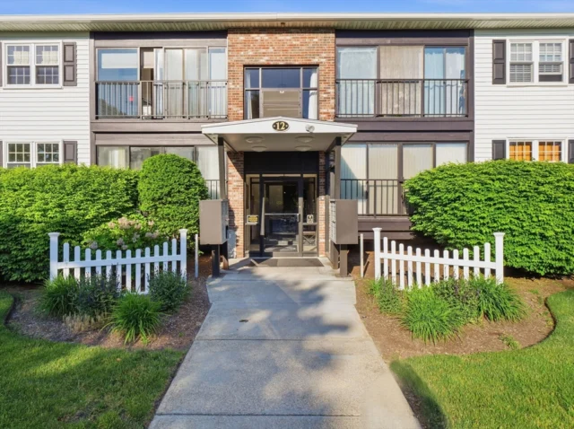12 Candlewood Ln # 1, Dennis MA 02639 - Preview 1