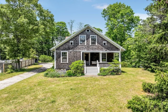 9 Wild Harbor Rd, Falmouth MA 02556 - Preview 1