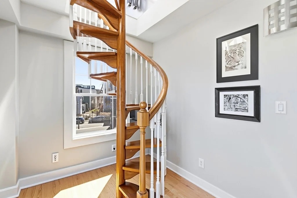 35 Middle St. # 4, Boston MA 02127 - Photo 16