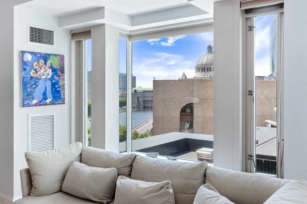 100 Belvidere St # 4C, Boston MA 02116 - Photo 4