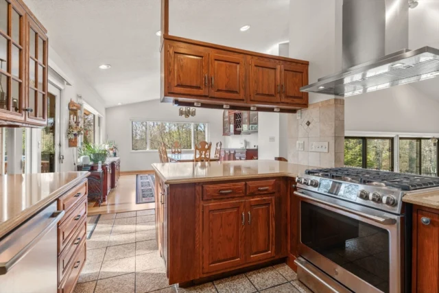16 Wadsworth Ln, Dartmouth MA 02748 - Preview 7