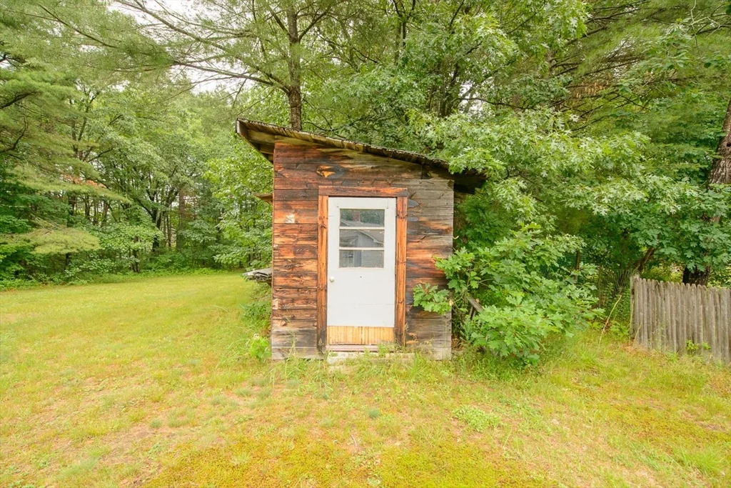 321 Main St, Townsend MA 01469 - Photo 28