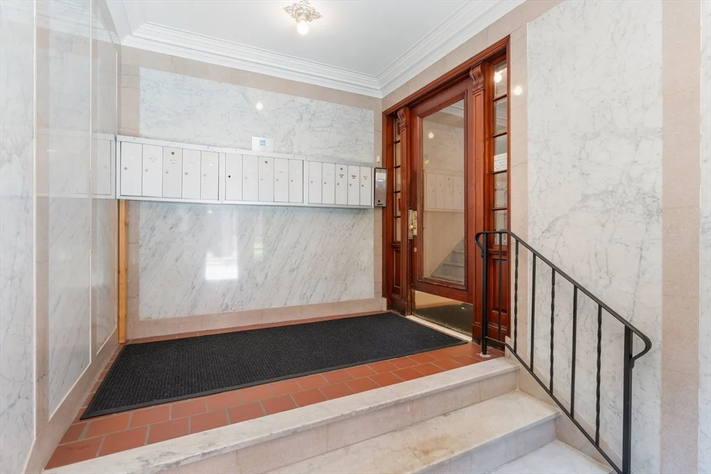 42 Linnaean Street # 2, Cambridge MA 02138 - Photo 16