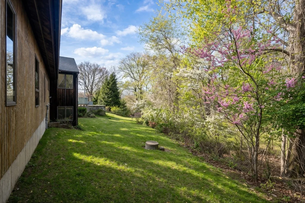 16 Wadsworth Ln, Dartmouth MA 02748 - Photo 32