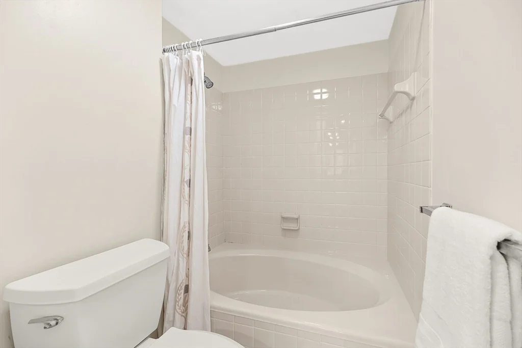 666 Main Street # 315, Winchester MA 01890 - Photo 27