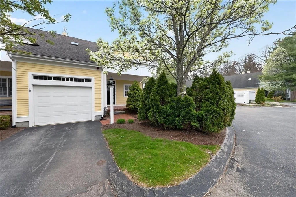 14 Whiting Lane # 14, Hingham MA 02043 - Photo 4
