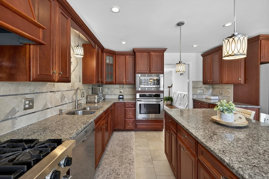 259 Lynch Ave, Somerset MA 02726 - Photo 7