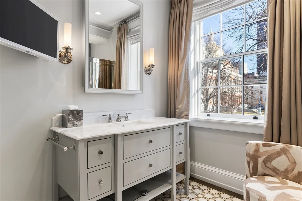 25 Beacon Street # 4, Boston MA 02108 - Photo 24