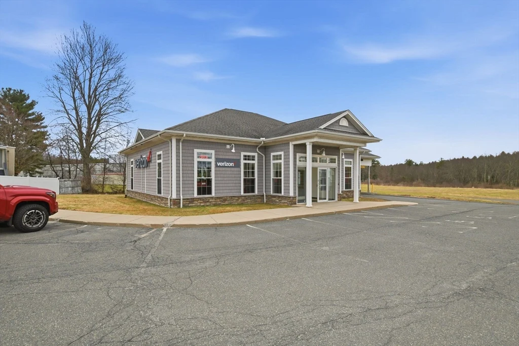 422 Main Street, Easthampton MA 01027 - Photo 3