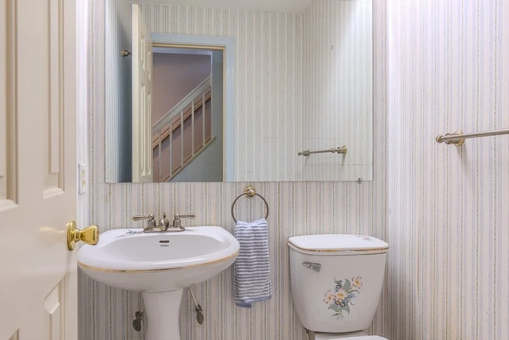 4105 Woodbridge Road # 4105, Peabody MA 01960 - Photo 9