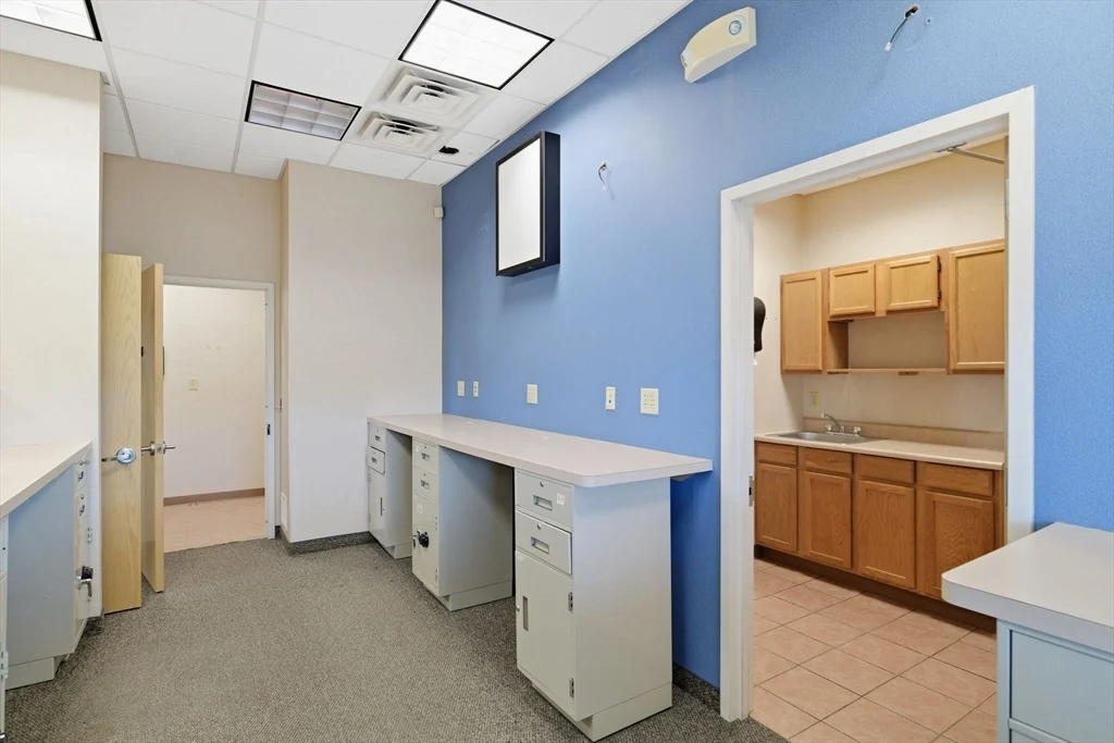 422 Main Street, Easthampton MA 01027 - Photo 20