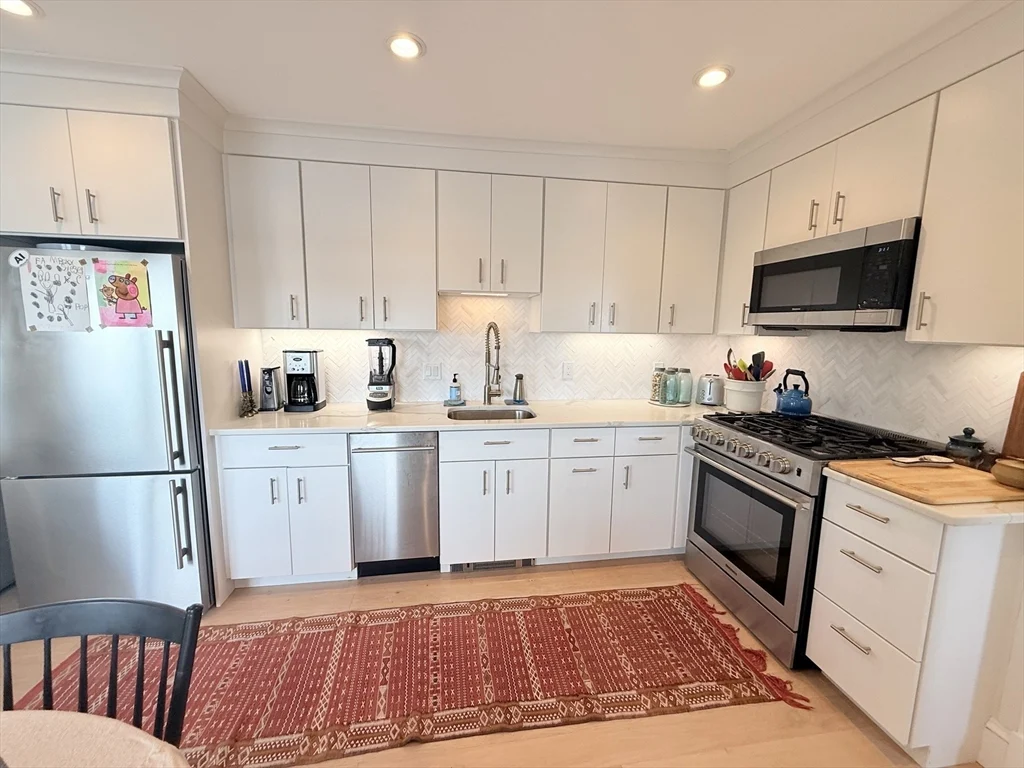 600 Shirley St # 7, Winthrop MA 02152 - Photo 7