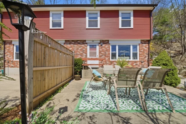 35 Mountain St # 35, Woburn MA 01801 - Preview 3