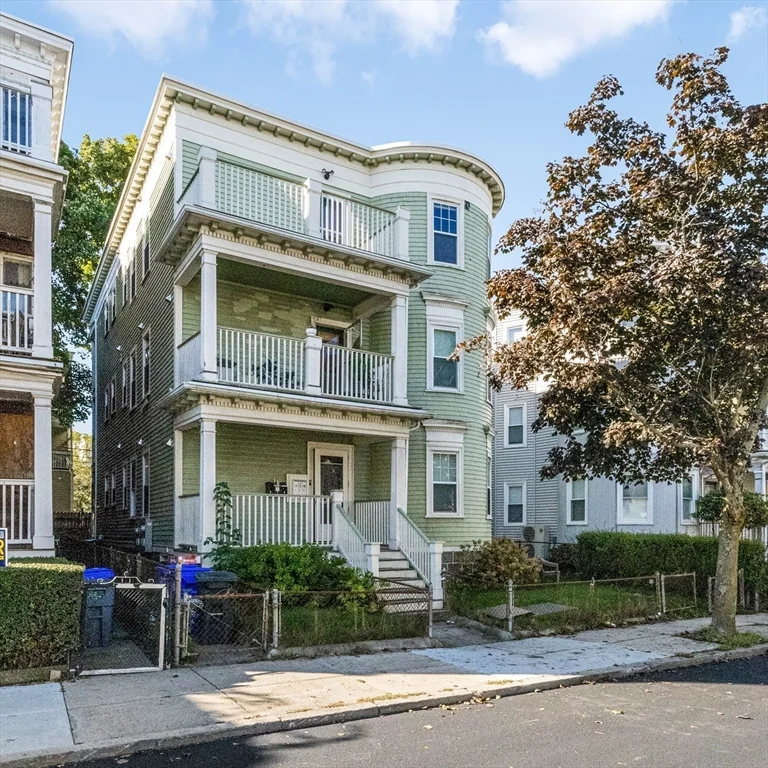 24 Howes St # 3, Boston MA 02125 - Photo 15