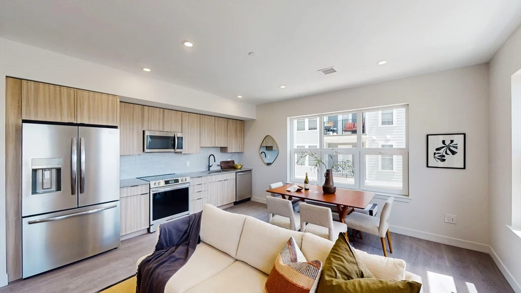 75 Willow Ct # 211, Boston MA 02125 - Photo 2