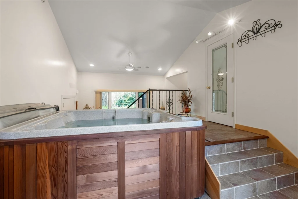 16 Wadsworth Ln, Dartmouth MA 02748 - Photo 14