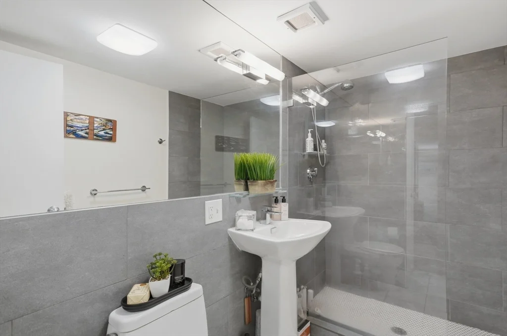14 Concord Avenue # 102, Cambridge MA 02138 - Photo 16