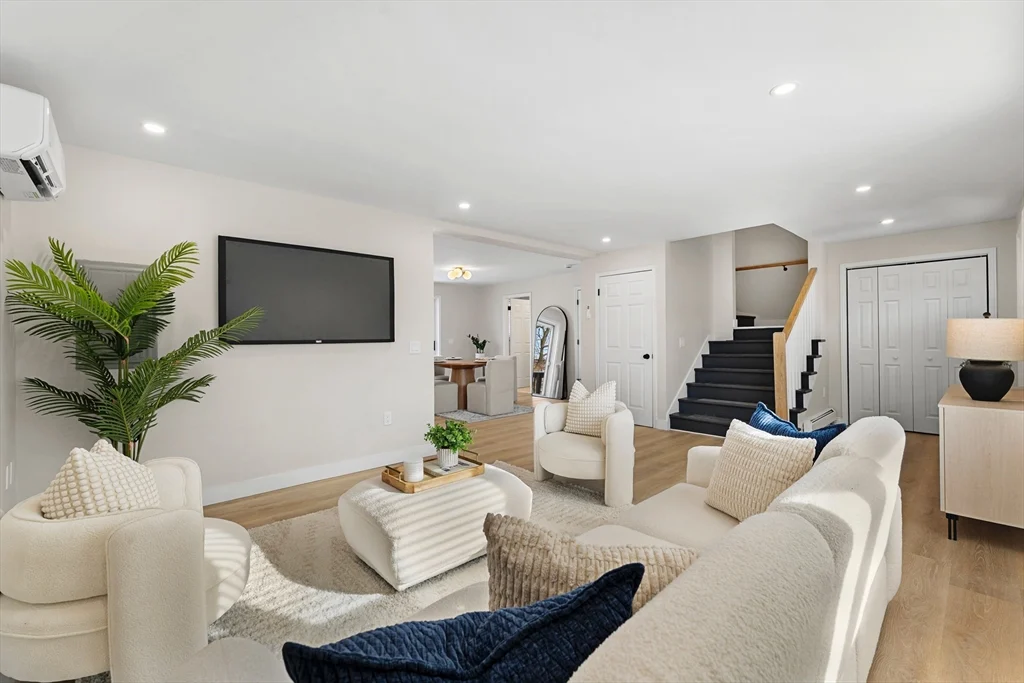 50 Clifford St, Boston MA 02119 - Photo 3