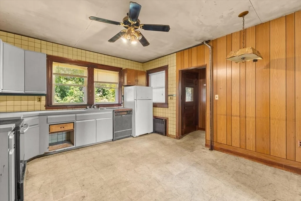 346 South St, Randolph MA 02368 - Photo 11