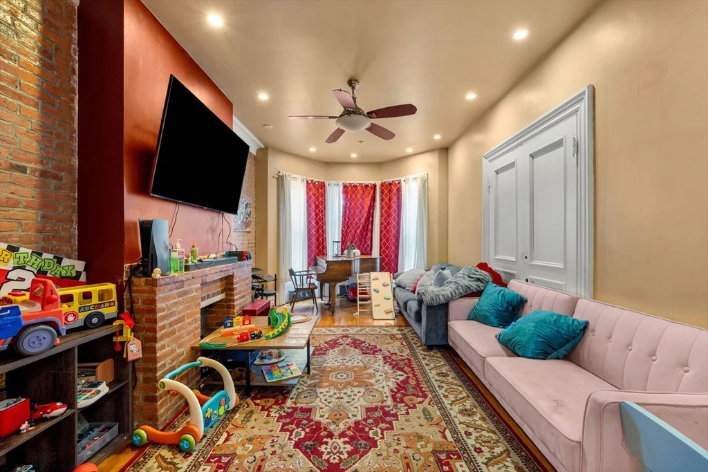 16 Perrin St, Boston MA 02119 - Photo 7