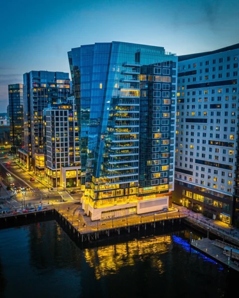 150 Seaport Blvd