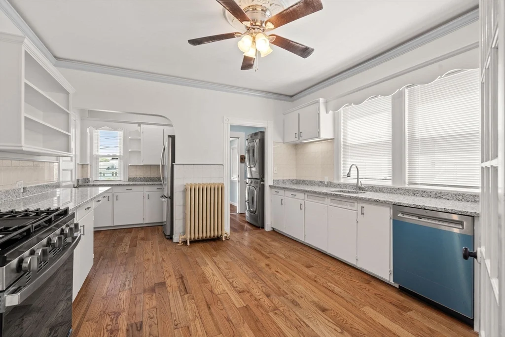 22 South Munroe Terrace, Boston MA 02122 - Photo 20