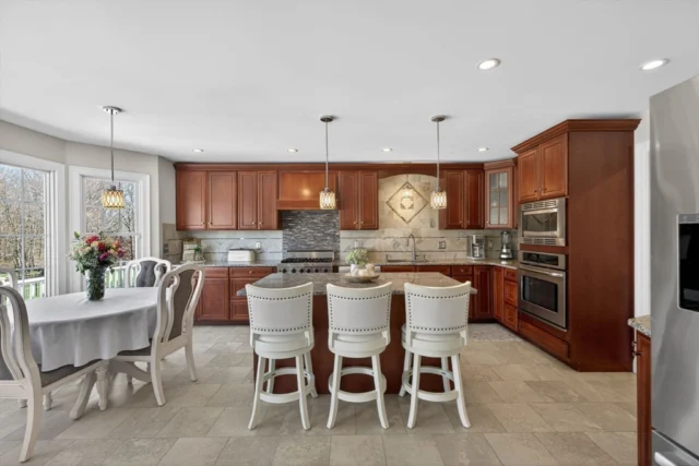 259 Lynch Ave, Somerset MA 02726 - Preview 4