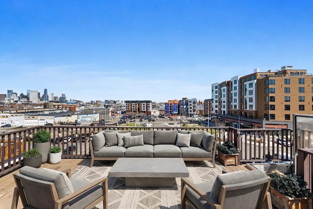 35 Middle St. # 4, Boston MA 02127 - Photo 17