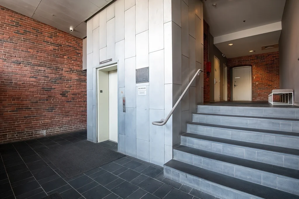 26 Stillman St # 2, Boston MA 02113 - Photo 27