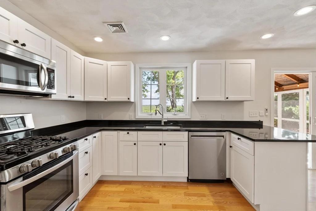 188 Beach Road # 16, Salisbury MA 01952 - Photo 8