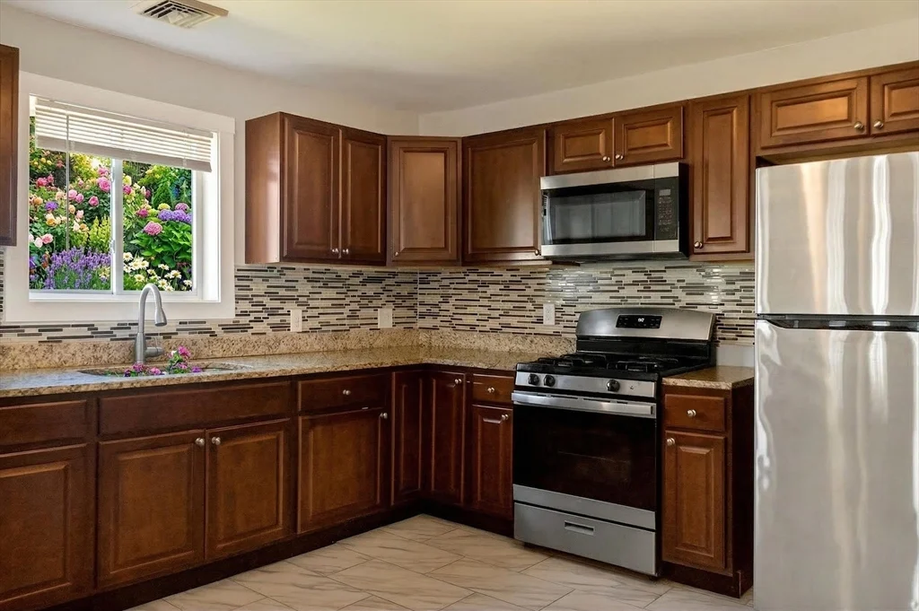 247 Pilgrim Ave # 3, Worcester MA 01604 - Photo 5