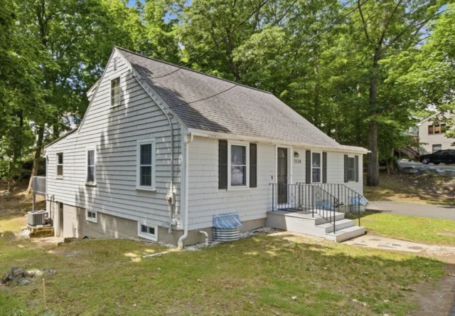 165-R Green Street, Stoneham MA 02180 - Preview 1