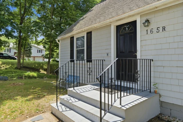 165-R Green Street, Stoneham MA 02180 - Preview 2