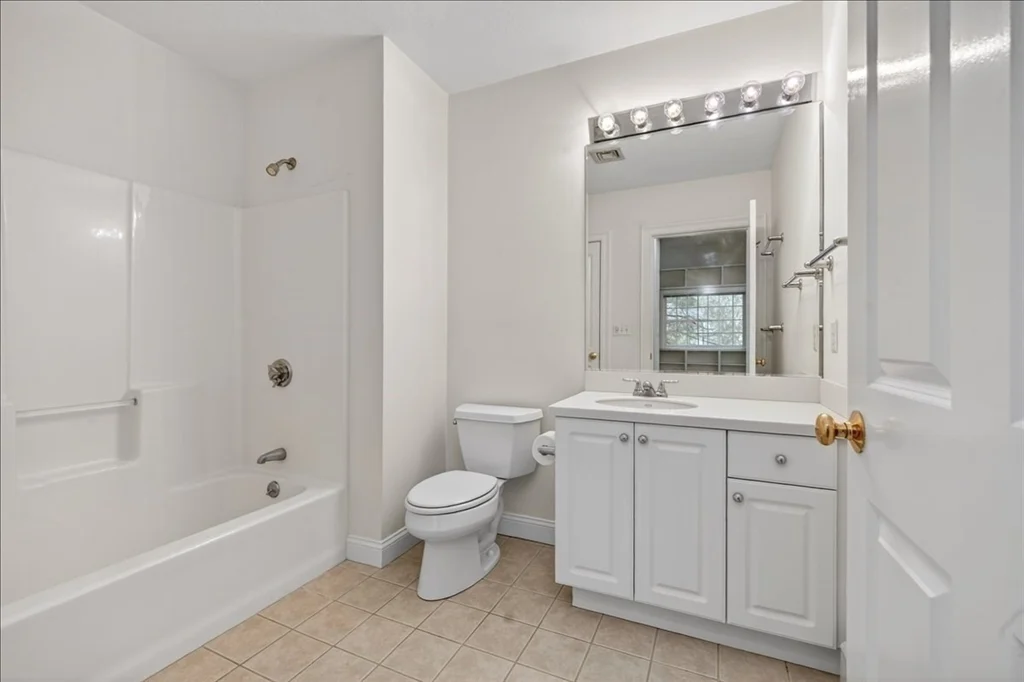 14 Whiting Lane # 14, Hingham MA 02043 - Photo 33