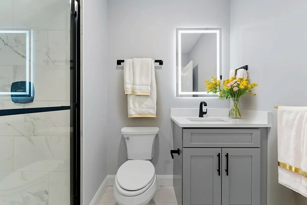 585 Washington St, Quincy MA 02169 - Photo 11