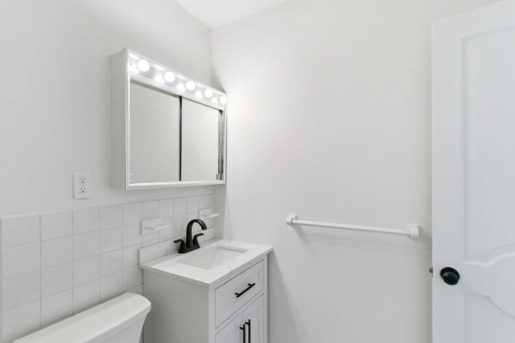 6 Whittier Place # 17D, Boston MA 02114 - Photo 26